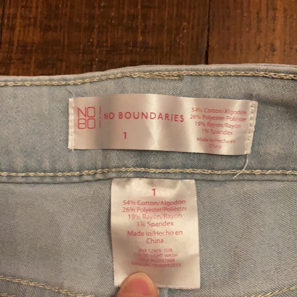 Light Wash High Rise Jeans - Picture 3 of 6